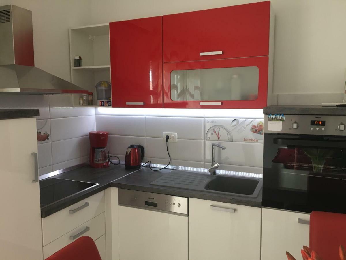 Apartment Vedran Kaštela Eksteriør bilde